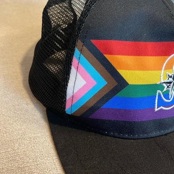 Seattle Mariners Pride Night Rainbow Baseball Hat Snap Back Trucker Cap … - Picture 2 of 7